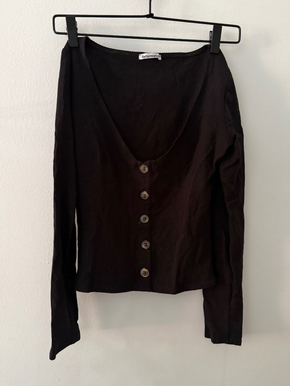 Reformation | Long black sleeved top